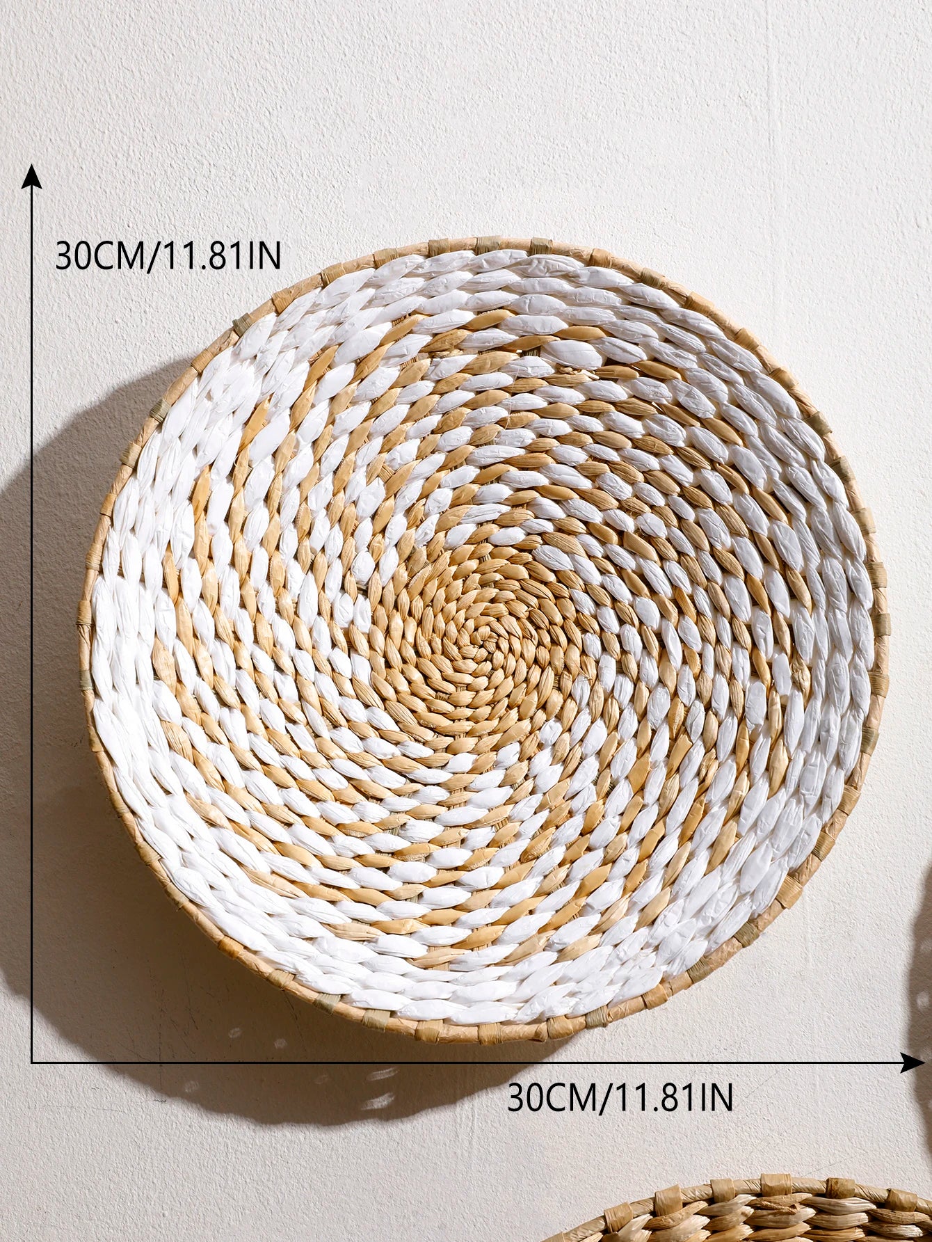 Handwoven Seagrass Wall Basket – Boho Hanging Decor for Home Interiors