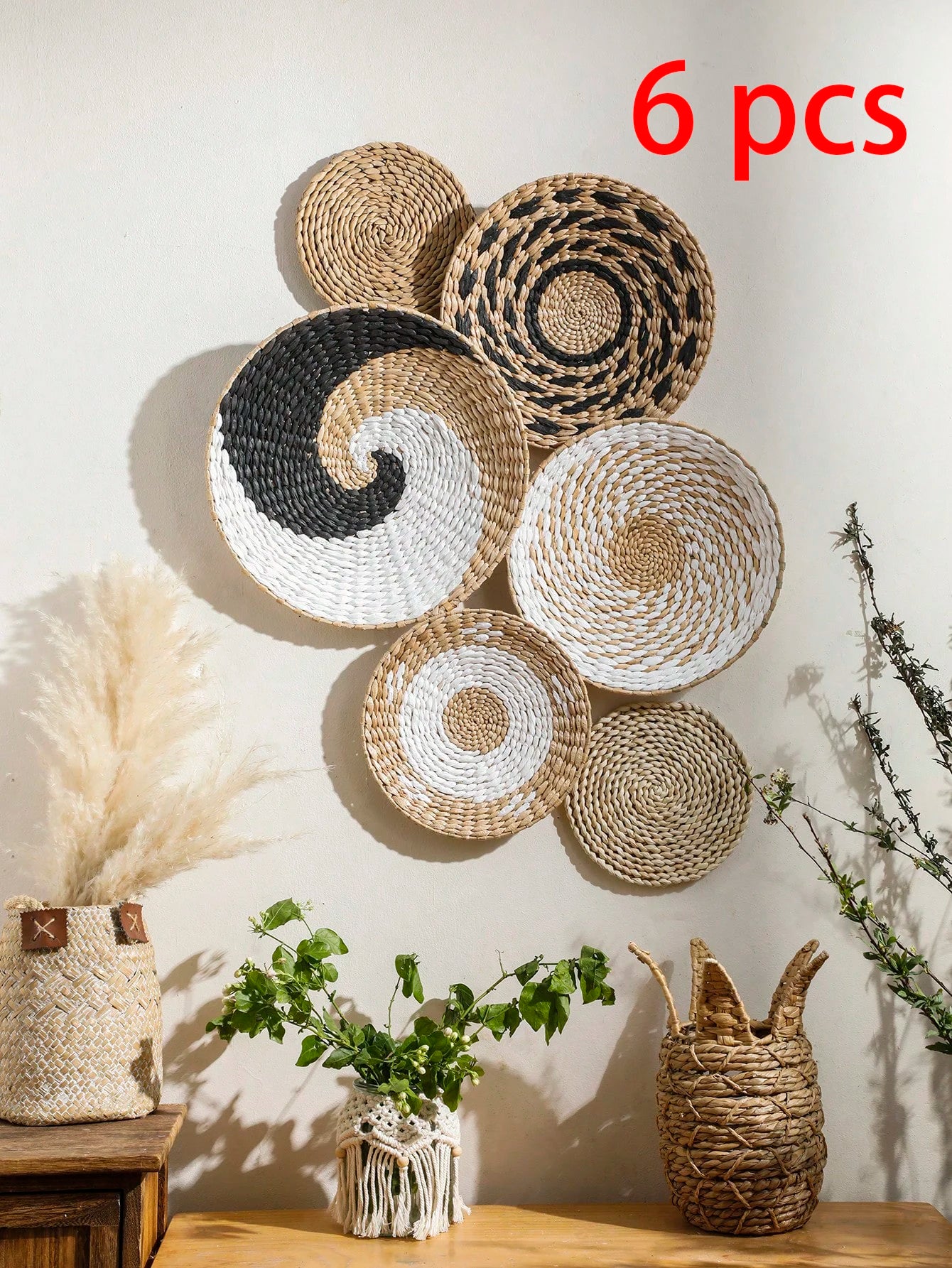 Handwoven Seagrass Wall Basket – Boho Hanging Decor for Home Interiors
